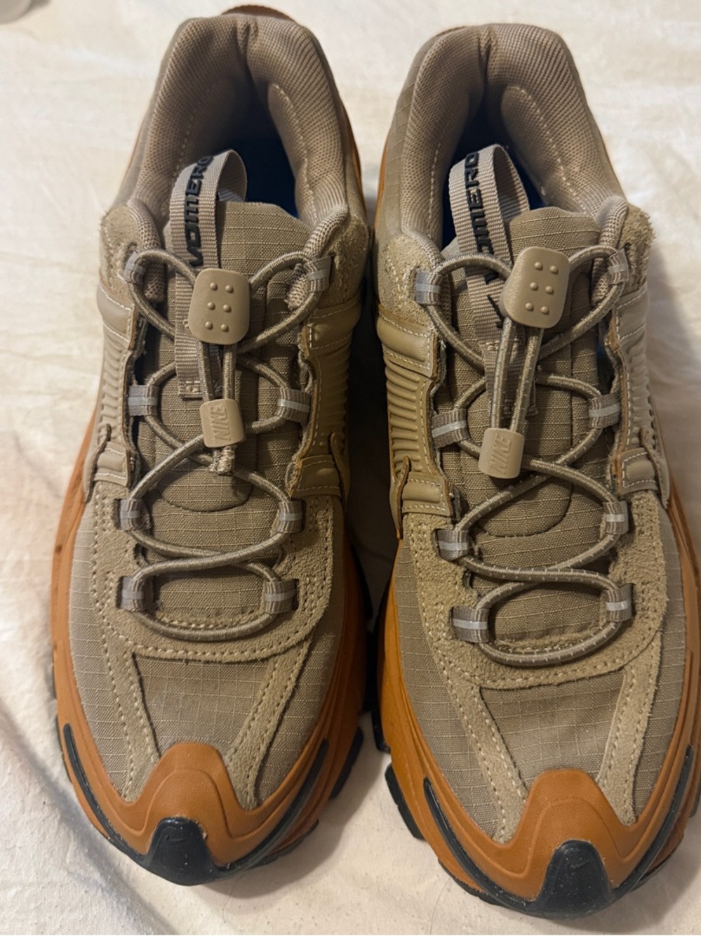 Nike Zoom Vomero Roam in Khaki - Picture 7 of 7